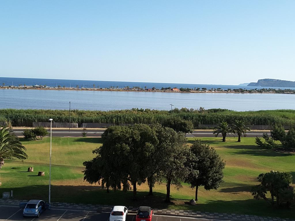 Il Fenicottero Otel Quartu SantʼElena Dış mekan fotoğraf