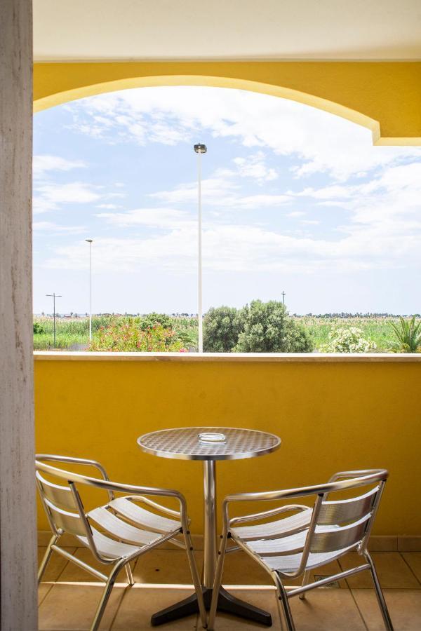 Il Fenicottero Otel Quartu SantʼElena Dış mekan fotoğraf